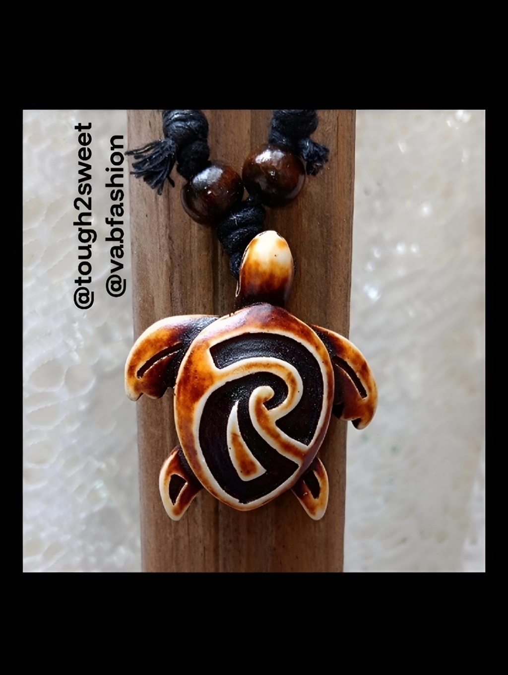 Artisan Carved Boho Resin Turtle Adjustable Pendant Necklace/Gift Boxed (I)